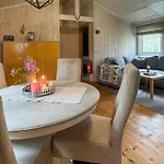 2 Bedroom Stunning In *