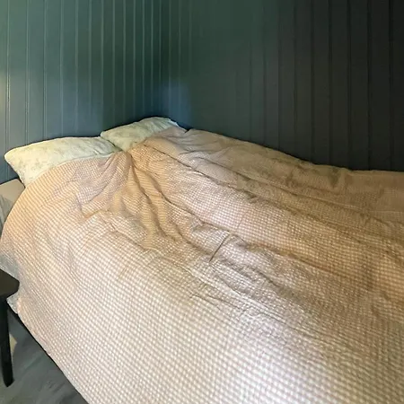 2 Bedroom Stunning In *