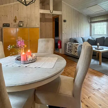 2 Bedroom Stunning In *